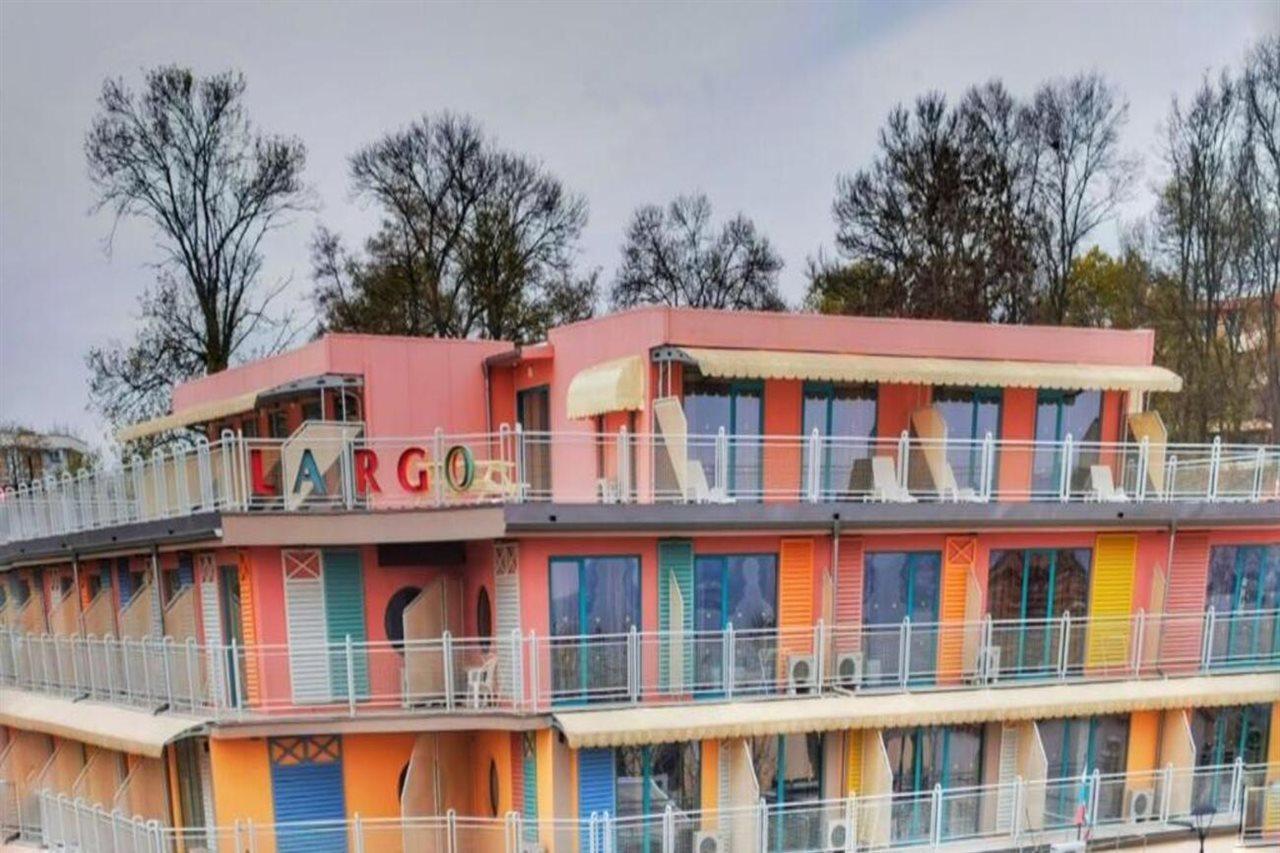 Hotel Largo サニービーチ エクステリア 写真