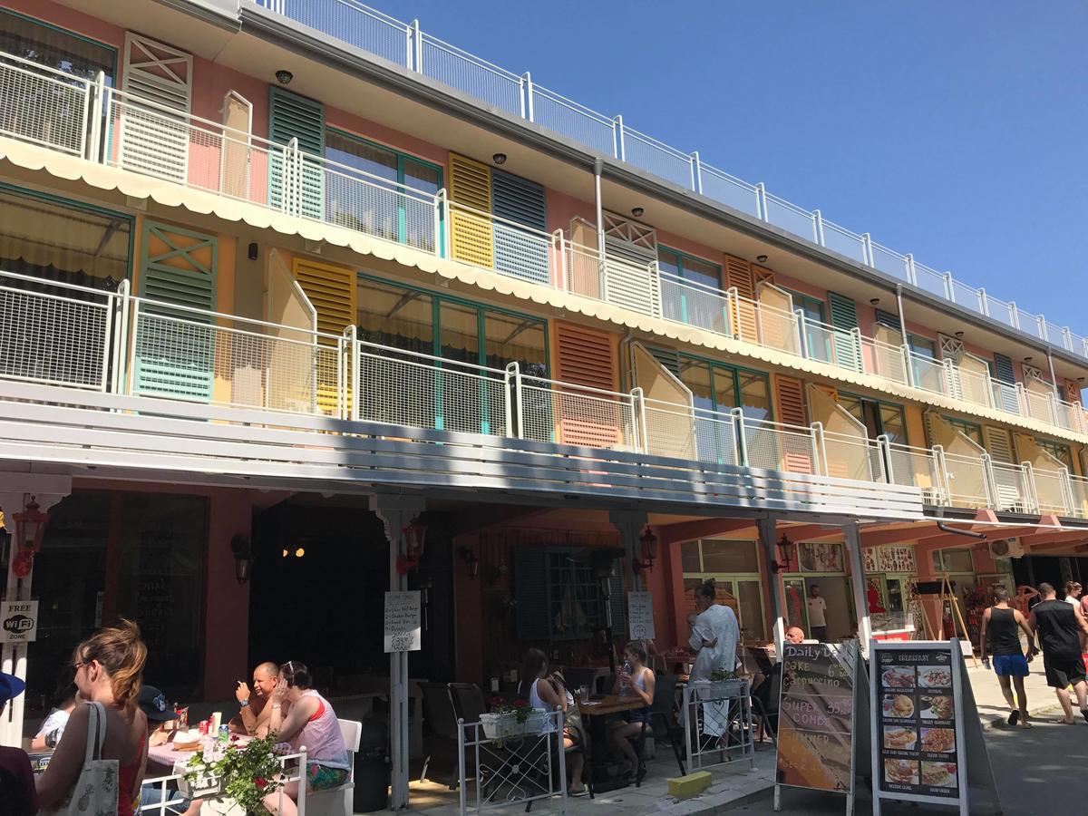 Hotel Largo サニービーチ エクステリア 写真